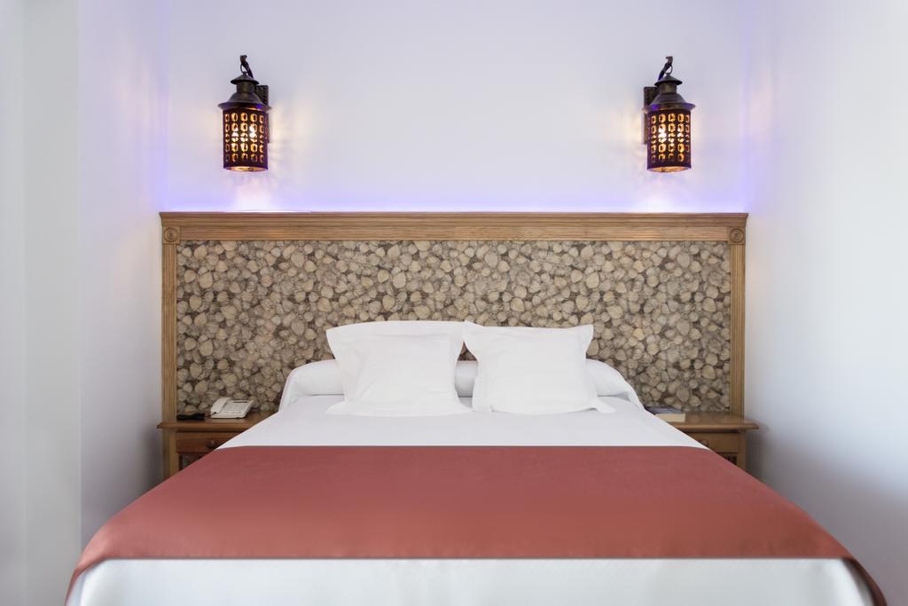 Hostal Alhambra - Adults Only Nerja Buitenkant foto