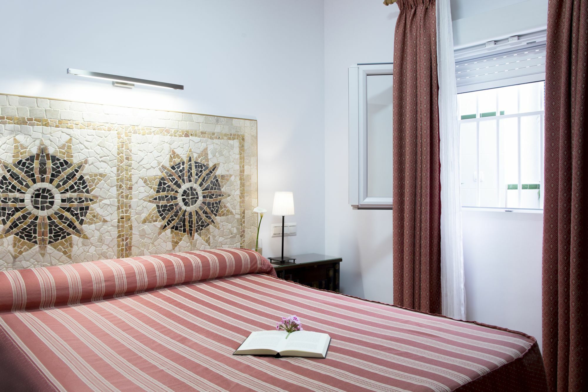 Hostal Alhambra - Adults Only Nerja Buitenkant foto