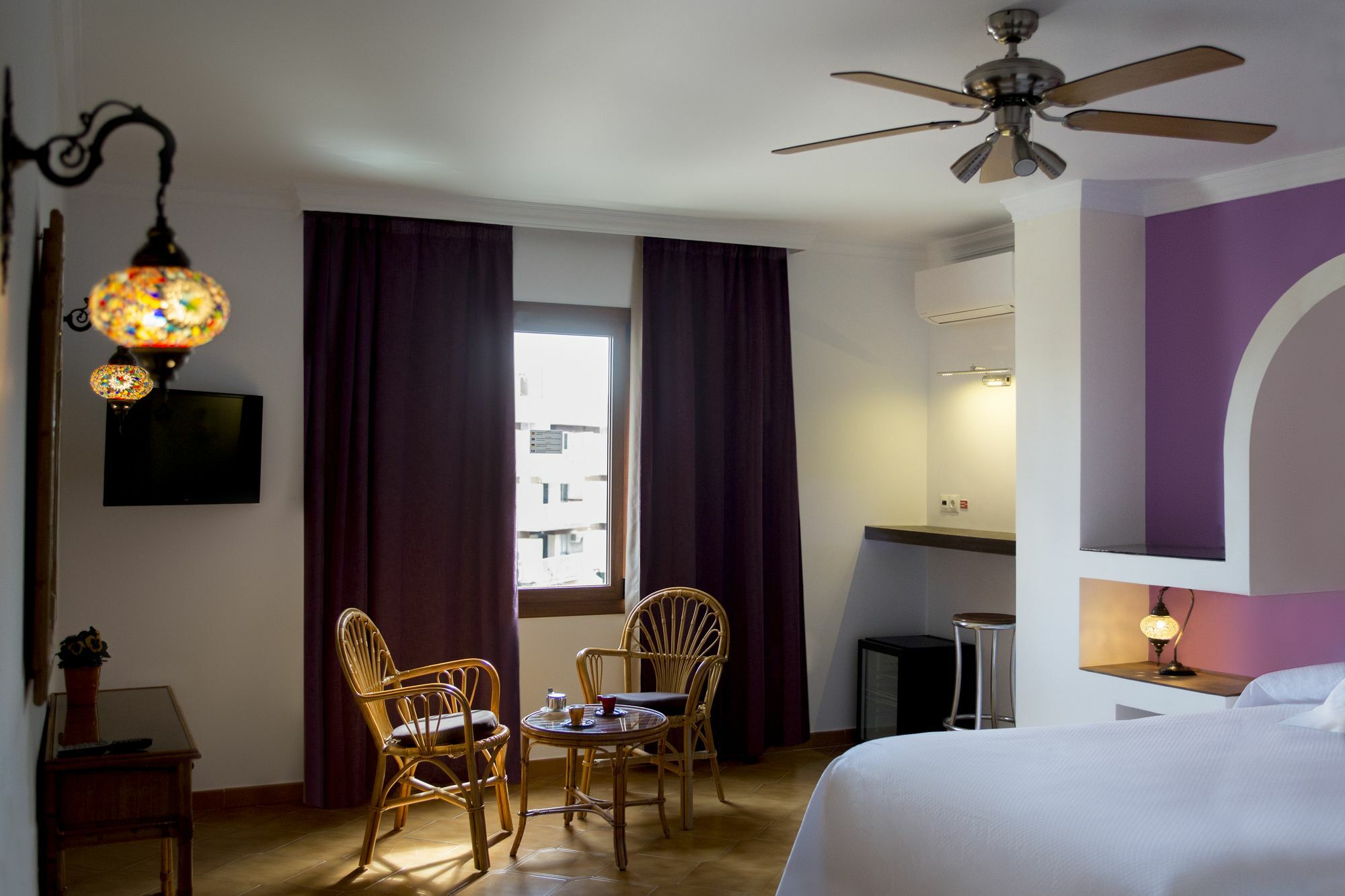 Hostal Alhambra - Adults Only Nerja Buitenkant foto