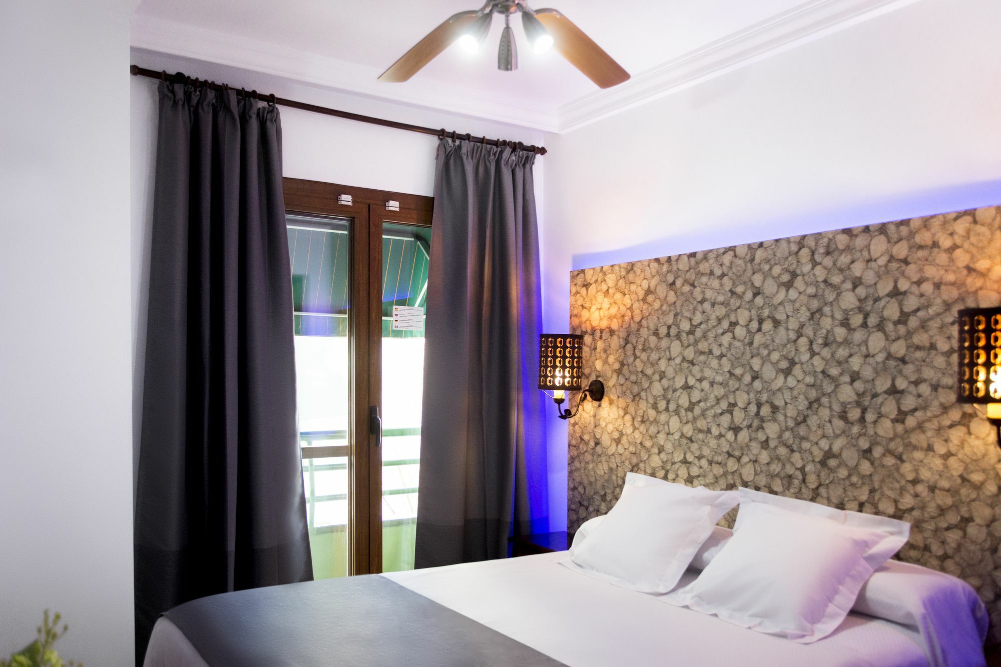 Hostal Alhambra - Adults Only Nerja Buitenkant foto