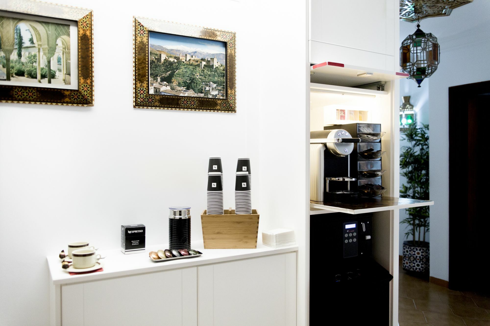 Hostal Alhambra - Adults Only Nerja Buitenkant foto